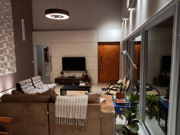 Imagem Casa de Condomínio com 3 Quartos à Venda, 700 m² em Centro - Atibaia