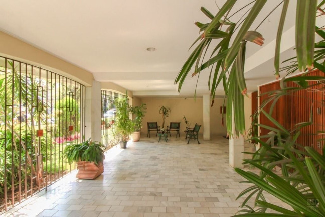Imagem Apartamento com 3 Quartos à Venda, 197 m² em Auxiliadora - Porto Alegre Imagem Apartamento com 3 Quartos à Venda, 197 m² em Auxiliadora - Porto Alegre