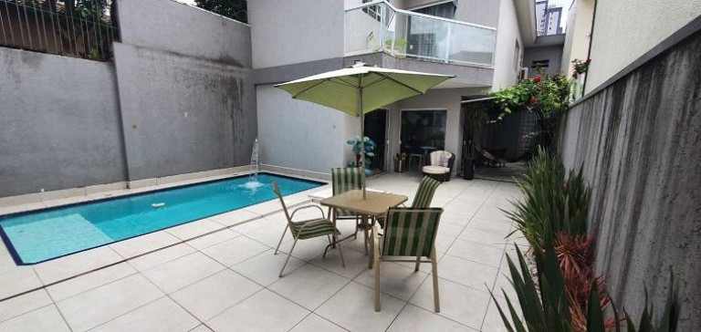 Sobrado com 3 Quartos à Venda, 270 m² em Tatuapé - São Paulo