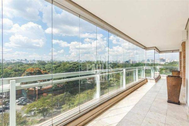 Apartamento com 4 Quartos à Venda, 306 m² em Vila Nova Conceição - São Paulo
