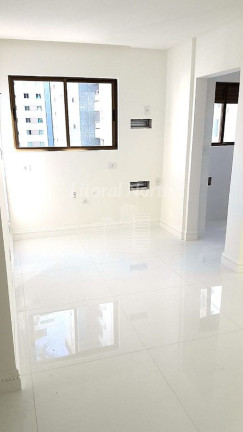 Imagem Apartamento com 3 Quartos à Venda, 110 m² em Barra Sul - Balneário Camboriú Imagem Apartamento com 3 Quartos à Venda, 110 m² em Barra Sul - Balneário Camboriú
