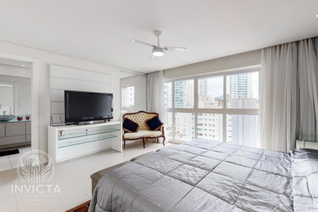 Imagem Cobertura com 4 Quartos à Venda, 340 m² em Centro - Balneário Camboriú