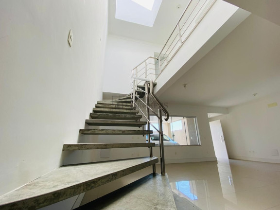 Imagem Casa com 3 Quartos à Venda, 180 m² em Praia Dos Amores - Balneário Camboriú