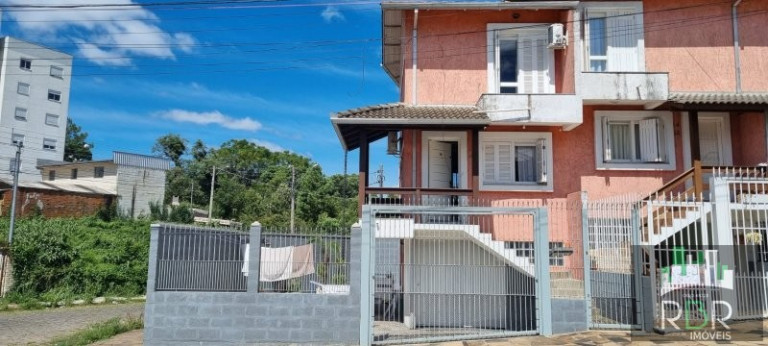 Casa com 2 Quartos à Venda, 81 m² em Caxias Do Sul