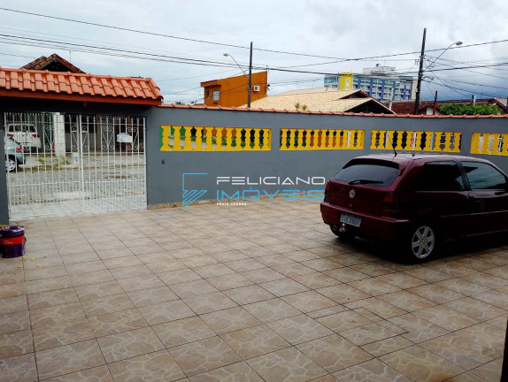Imagem Casa com 2 Quartos à Venda, 120 m² em Balneário Maracanã - Praia Grande Imagem Casa com 2 Quartos à Venda, 120 m² em Balneário Maracanã - Praia Grande