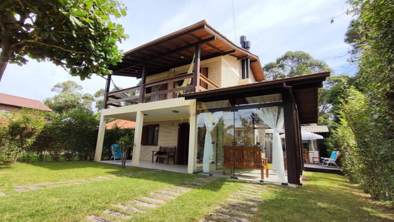 Imóvel com 3 Quartos à Venda,  em Alto Arroio - Imbituba