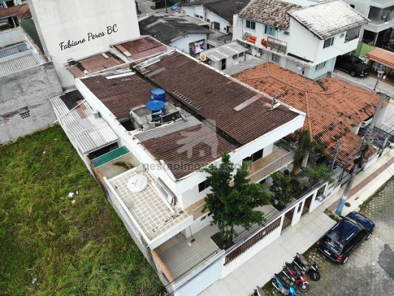 Imagem Casa com 5 Quartos à Venda, 180 m² em Centro - Balneário Camboriú