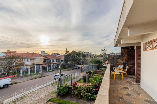 Imagem Casa com 3 Quartos à Venda, em Chácara Das Pedras - Porto Alegre Imagem Casa com 3 Quartos à Venda, em Chácara Das Pedras - Porto Alegre