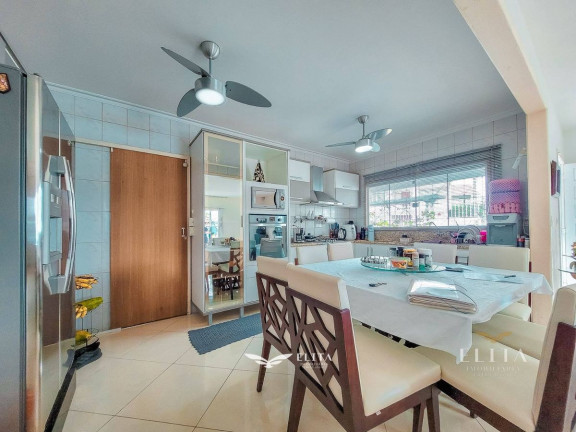 Imagem Casa com 4 Quartos à Venda, 240 m² em Centro - Barra Velha