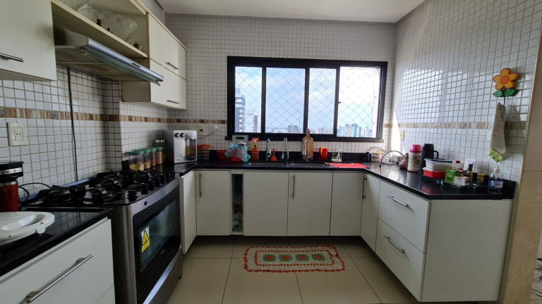 Imagem Imóvel com 4 Quartos à Venda, 385 m² em Jurunas - Belém