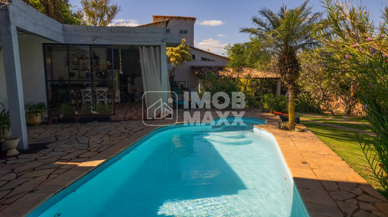 Imagem Casa com 3 Quartos à Venda, 210 m² em Setor Habitacional Arniqueira (águas Claras) - Brasília