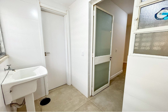 Imagem Apartamento com 2 Quartos à Venda, 74 m² em Bom Fim - Porto Alegre