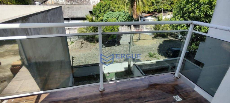 Imagem Casa com 4 Quartos à Venda, 375 m² em Maraponga - Fortaleza Imagem Casa com 4 Quartos à Venda, 375 m² em Maraponga - Fortaleza