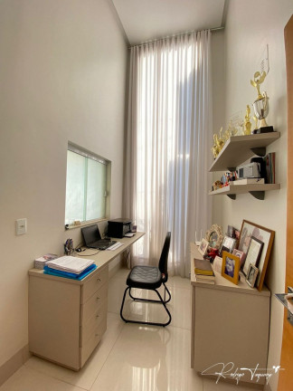 Imagem Casa de Condomínio com 4 Quartos à Venda, 193 m² em Jardins Lisboa - Goiânia Imagem Casa de Condomínio com 4 Quartos à Venda, 193 m² em Jardins Lisboa - Goiânia