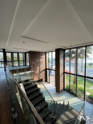 Imagem Casa de Condomínio com 3 Quartos à Venda, 735 m² em Cacupé - Florianópolis