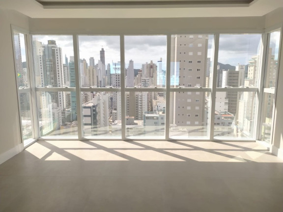 Imagem Apartamento com 3 Quartos à Venda, 135 m² em Centro - Balneário Camboriú Imagem Apartamento com 3 Quartos à Venda, 135 m² em Centro - Balneário Camboriú