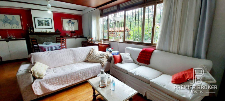Imagem Casa com 4 Quartos à Venda, 173 m² em Alto - Teresópolis Imagem Casa com 4 Quartos à Venda, 173 m² em Alto - Teresópolis
