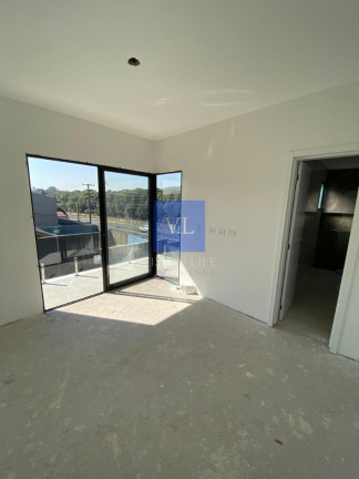 Imagem Casa com 3 Quartos à Venda, 115 m² em Boqueirão - Curitiba Imagem Casa com 3 Quartos à Venda, 115 m² em Boqueirão - Curitiba