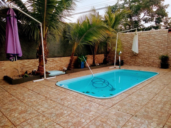 Imagem Casa com 4 Quartos à Venda, 276 m² em Floresta - Joinville