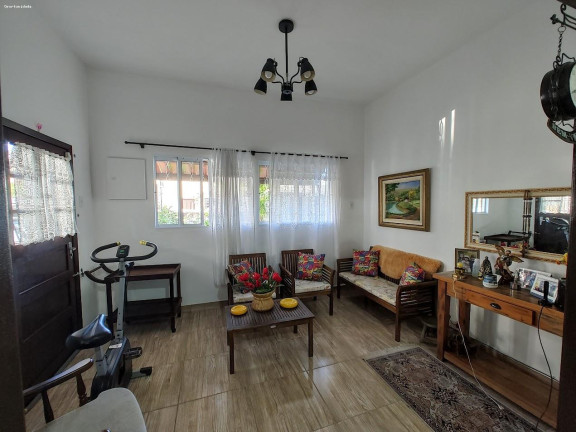 Imagem Casa com 5 Quartos à Venda, 244 m² em Centro - Joinville