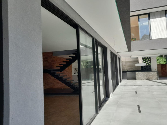 Imagem Casa com 3 Quartos à Venda, 550 m² em Parque Das Artes - Embu Das Artes Imagem Casa com 3 Quartos à Venda, 550 m² em Parque Das Artes - Embu Das Artes