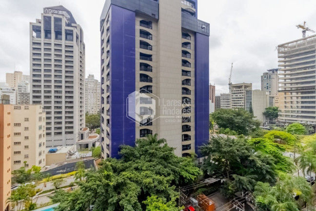 Imagem Apartamento com 3 Quartos à Venda, 107 m² em Itaim Bibi - São Paulo Imagem Apartamento com 3 Quartos à Venda, 107 m² em Itaim Bibi - São Paulo