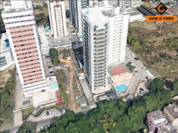 Terreno à Venda, 2.012 m² em Stiep - Salvador