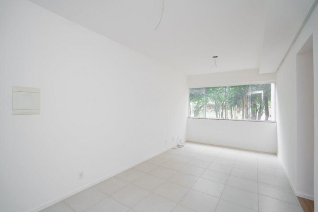 Imagem Imóvel com 2 Quartos à Venda, 50 m² em Hípica - Porto Alegre Imagem Imóvel com 2 Quartos à Venda, 50 m² em Hípica - Porto Alegre