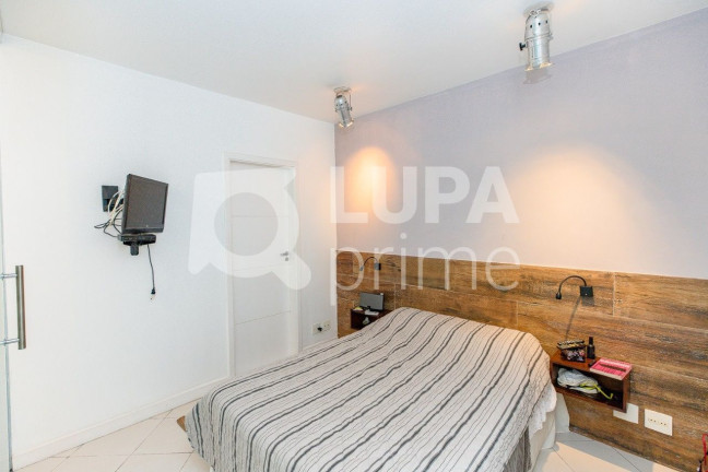 Imagem Casa com 3 Quartos à Venda, 100 m² em Jardins - São Paulo