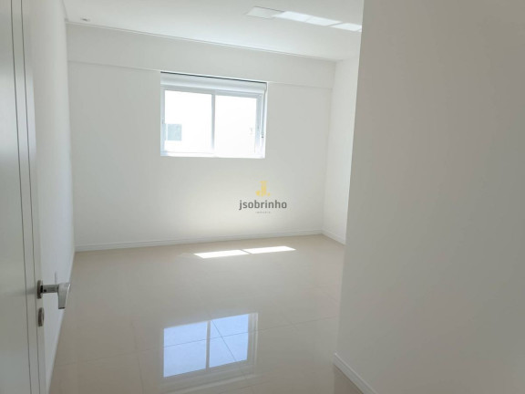 Apartamento com 3 Quartos à Venda, 113 m² em Meia Praia - Itapema