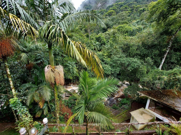 Imagem Casa com 6 Quartos à Venda, 410 m² em Granja Guarani - Teresópolis Imagem Casa com 6 Quartos à Venda, 410 m² em Granja Guarani - Teresópolis