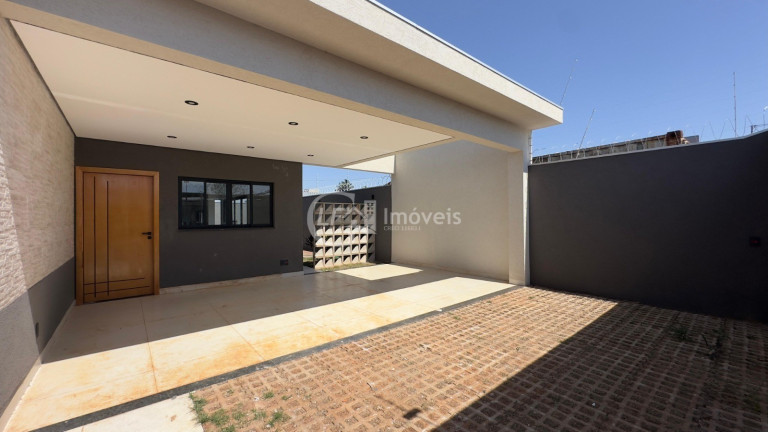 Imagem Casa com 3 Quartos à Venda, 131 m² em São Francisco - Campo Grande Imagem Casa com 3 Quartos à Venda, 131 m² em São Francisco - Campo Grande
