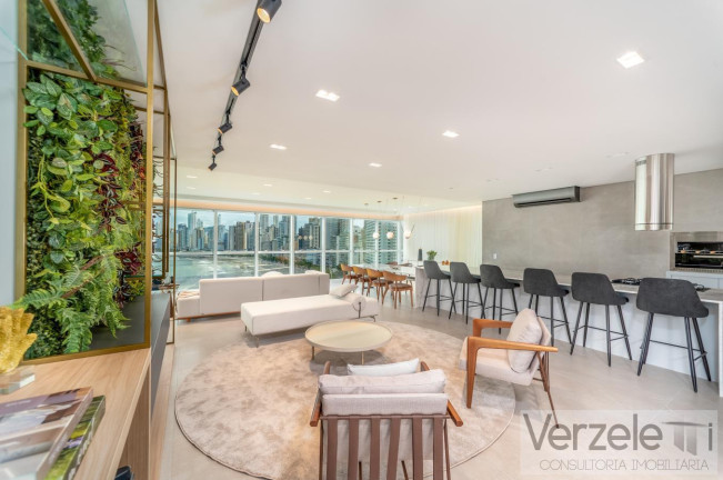 Imagem Apartamento com 4 Quartos à Venda, 282 m² em Pioneiros - Balneário Camboriú Imagem Apartamento com 4 Quartos à Venda, 282 m² em Pioneiros - Balneário Camboriú