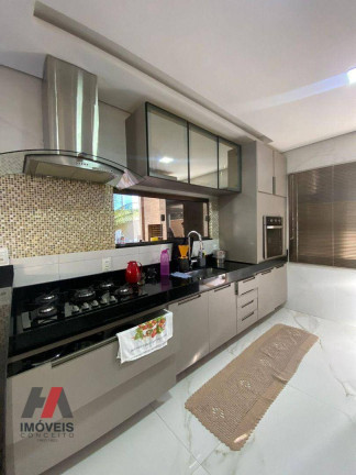 Imagem Casa com 4 Quartos à Venda ou Locação, 307 m² em Cararu - Eusébio