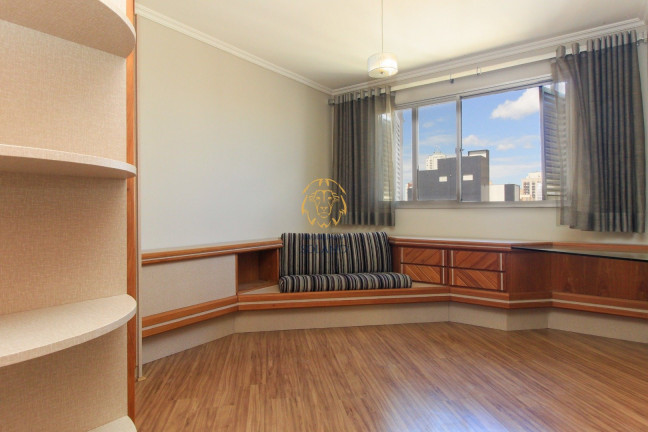 Imagem Apartamento com 3 Quartos à Venda, 264 m² em Cristo Rei - Curitiba