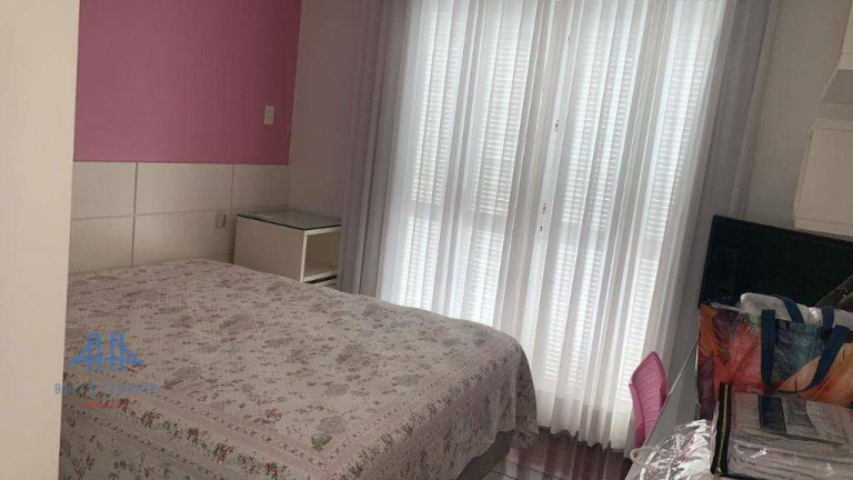 Imagem Casa com 3 Quartos à Venda, 376 m² em Córrego Grande - Florianópolis Imagem Casa com 3 Quartos à Venda, 376 m² em Córrego Grande - Florianópolis