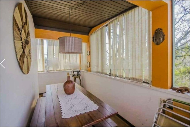 Imagem Imóvel com 3 Quartos à Venda, em Menino Deus - Porto Alegre Imagem Imóvel com 3 Quartos à Venda, em Menino Deus - Porto Alegre