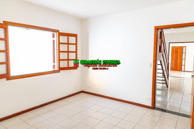 Imagem Casa com 4 Quartos à Venda, 300 m² em Jardim Santa Maria - Jacareí Imagem Casa com 4 Quartos à Venda, 300 m² em Jardim Santa Maria - Jacareí
