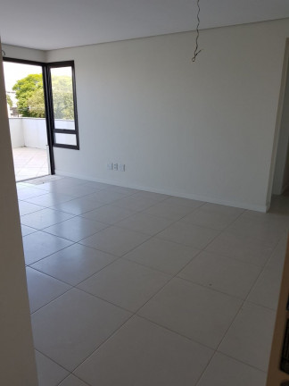 Imagem Imóvel com 2 Quartos à Venda, 105 m² em Cavalhada - Porto Alegre