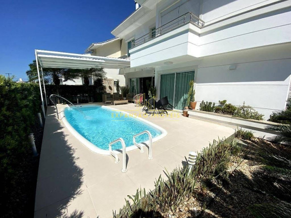 Imagem Casa com 4 Quartos à Venda, 402 m² em Pedra Branca - Palhoça Imagem Casa com 4 Quartos à Venda, 402 m² em Pedra Branca - Palhoça