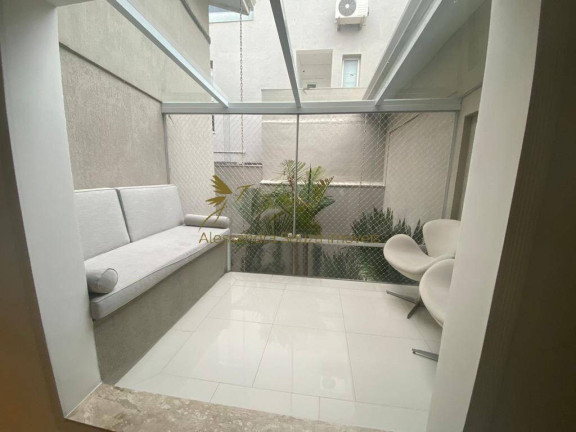 Imagem Casa com 4 Quartos à Venda, 360 m² em Alphaville - Santana De Parnaíba Imagem Casa com 4 Quartos à Venda, 360 m² em Alphaville - Santana De Parnaíba