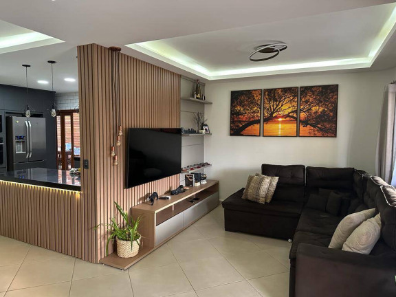 Imagem Casa com 4 Quartos à Venda, 330 m² em Itaguá - Ubatuba Imagem Casa com 4 Quartos à Venda, 330 m² em Itaguá - Ubatuba