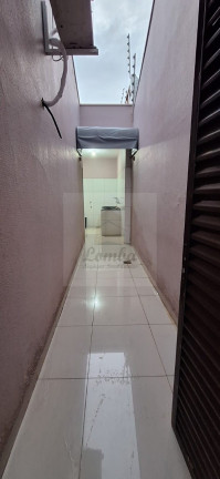 Imagem Casa com 4 Quartos à Venda, 182 m² em Cidade Alta - Cuiabá