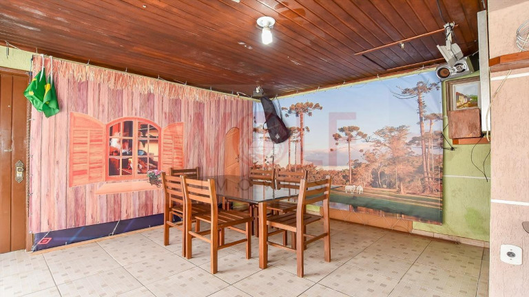 Imagem Casa com 4 Quartos à Venda, 243 m² em Pilarzinho - Curitiba