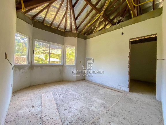 Imagem Casa com 3 Quartos à Venda, 430 m² em Albuquerque - Teresópolis