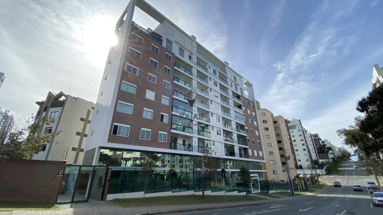 Imagem Apartamento com 2 Quartos à Venda,  em Champagnat - Curitiba