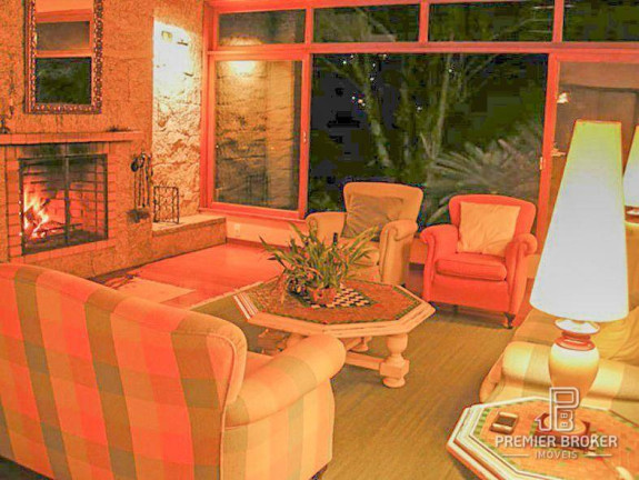 Imagem Casa com 4 Quartos à Venda, 400 m² em Parque Do Imbui - Teresópolis