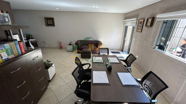 Imagem Sobrado com 4 Quartos à Venda, 275 m² em Tingui - Curitiba Imagem Sobrado com 4 Quartos à Venda, 275 m² em Tingui - Curitiba