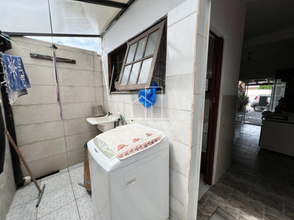 Imagem Casa com 3 Quartos à Venda, 96 m² em São João Do Rio Vermelho - Florianópolis Imagem Casa com 3 Quartos à Venda, 96 m² em São João Do Rio Vermelho - Florianópolis