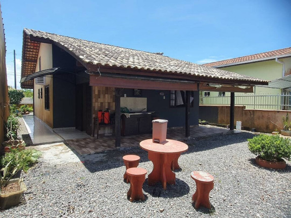 Imagem Casa com 3 Quartos à Venda, 110 m² em Costeira - Balneário Barra Do Sul Imagem Casa com 3 Quartos à Venda, 110 m² em Costeira - Balneário Barra Do Sul